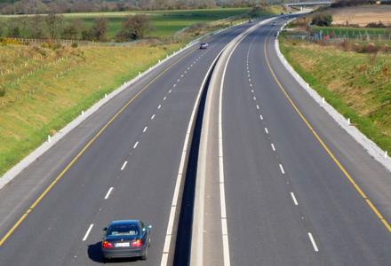 For motorways, highways and expressways with speed more than 80km/h, it is recommended to install a rigid type with concrete material or a