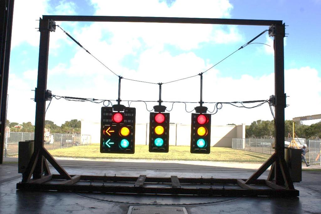 Figure 2-10 Modified traffic light assembly (7% sag, 7 feet distance