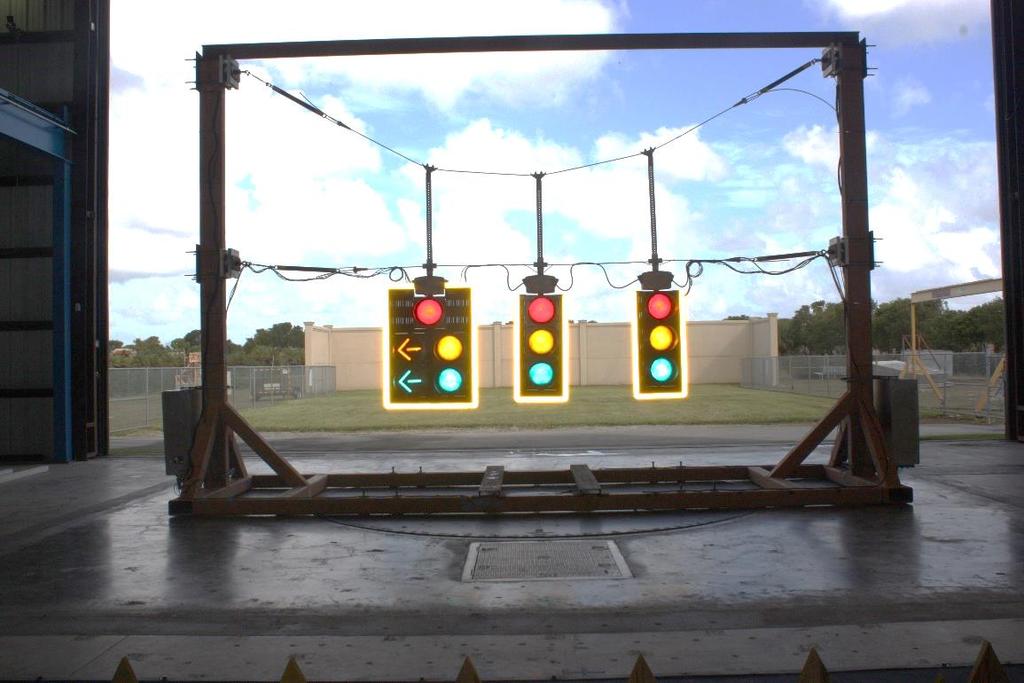Figure 2-12 Modified traffic light assembly (5% sag, 7 feet distance between