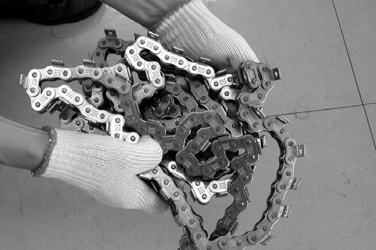 he mechanical nature of the chain engaging the sprocket will cause speed variations.