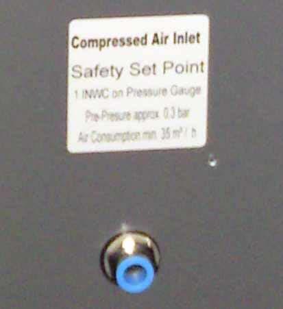 Commissioning User Manual CWD2005 Plus 6. Commissioning The compressed air supply is connected via the connector on the right side of the analyzer.