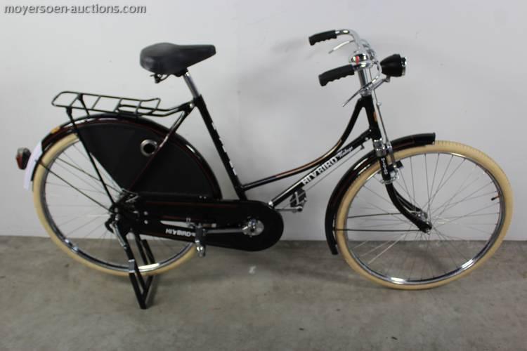 227 1 grand-mother's bike HYBRID VINTAGE Colour black, Gears: fixed, Size approx: 51 100 228