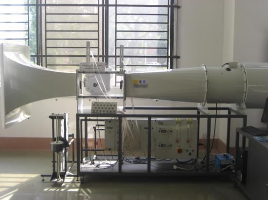 G.M. Jahangir Alam et al. / Procedia Engineering 90 ( 2014 ) 225 231 227 Fig. 1. Photograph of Subsonic Wind tunnel Fig. 2. Photograph of Aerofoil Shaped Fuselage UAV Model Fitted with the Working Section of Wind Tunnel 4.