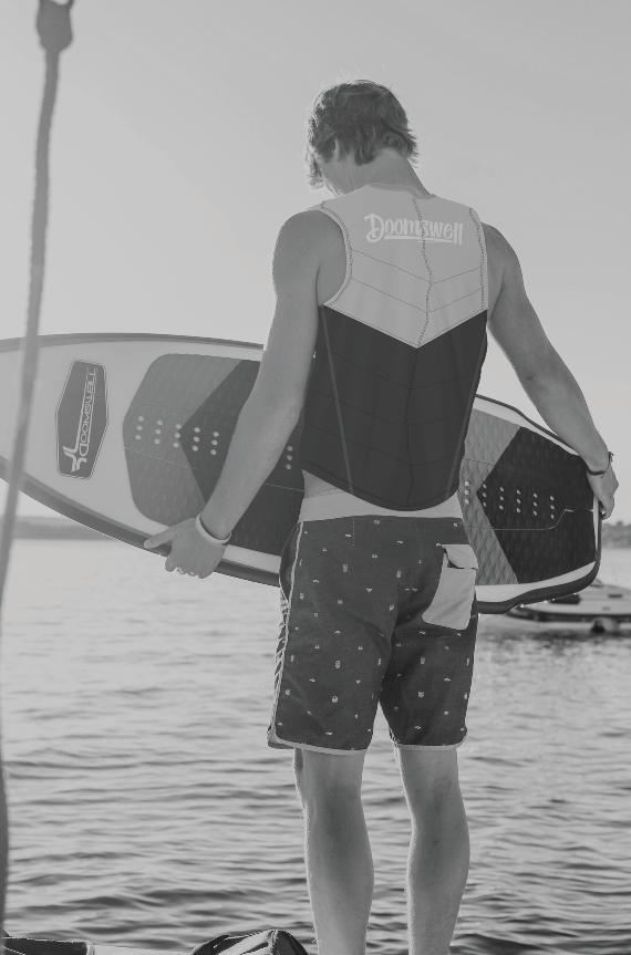 DOOMSWELL WAKESURF BOARDS Board Bag WakeS urf Help protect your board with features like UV,