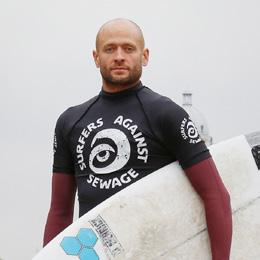 ISLA SHORT HUGO TAGHOLM SURFERS AGAINST SEWAGE HOW AN OUTDOOR CAMPAIGNING ORGANISATION IS SELF-SUPPORTING AND MAKES A DIFFERENCE How the Surfers Against Sewage have created a culture of people being
