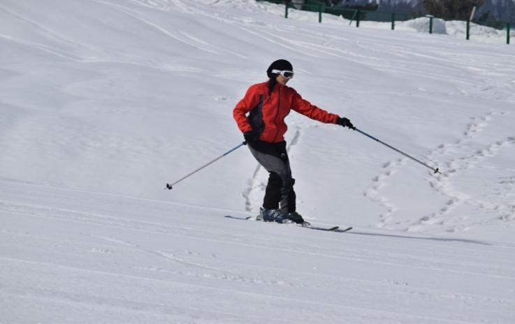 SKI CLINIC: INTRODUCTION A seven-day program in India s best ski destination - Gulmarg gives you all the skills and confidence you need to zoom