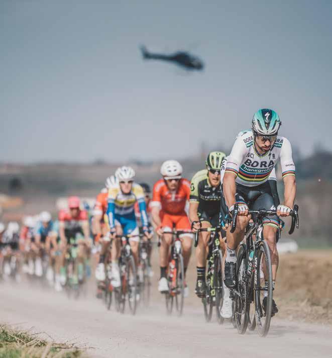 arrangement 2 GENT-WEVELGEM IN THE SKY LOCATION: The track PROGRAM & TIMING Invite your relations for an exclusive day during Gent-Wevelgem and follow the race, together with them, from an official
