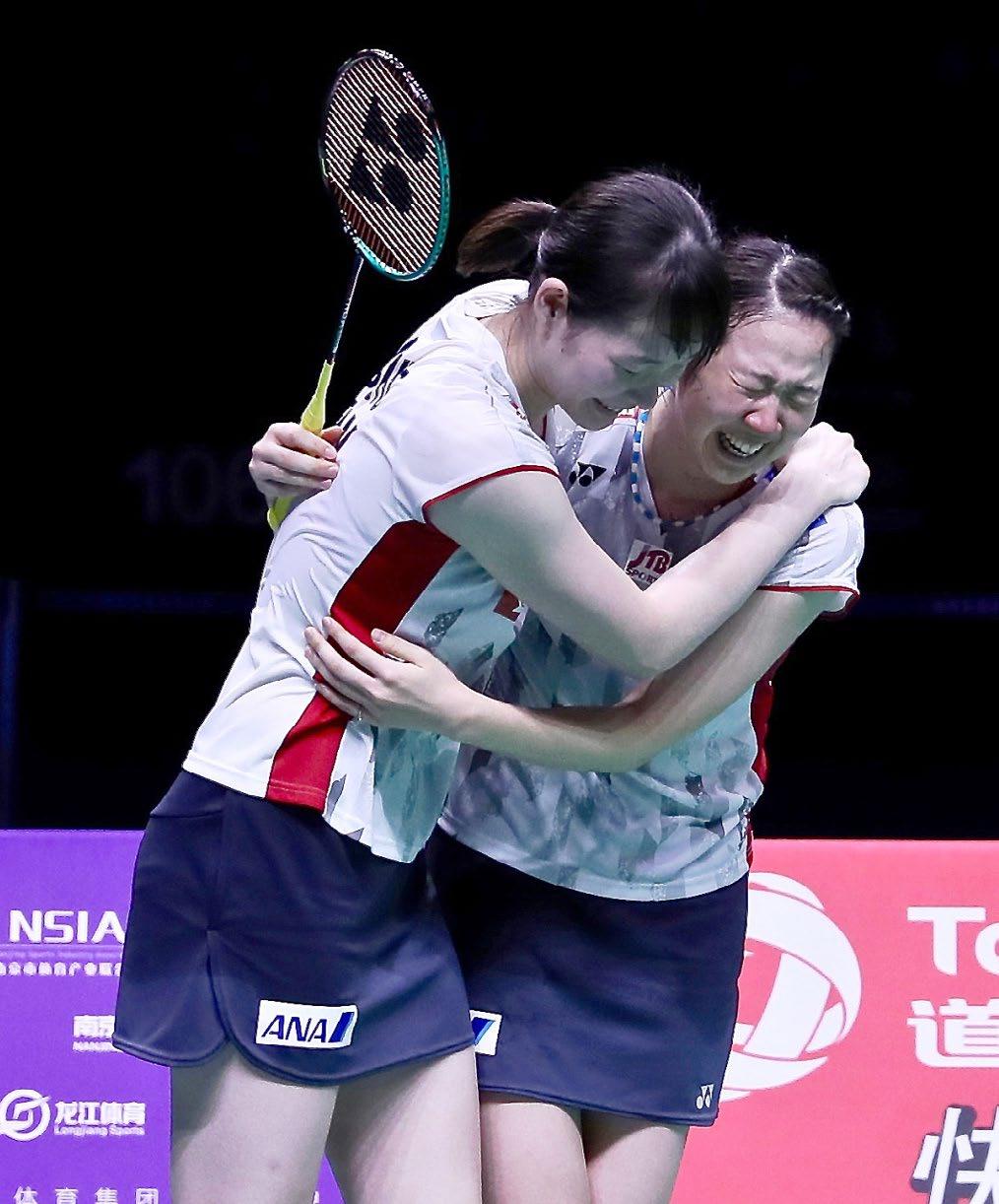 Elsewhere, Aaron Chia and Soh Wooi Yik (8) were among the tournament s surprise packages. The unheralded Malaysians fought courageously to reach the quarter-finals before losing to Li and Liu.