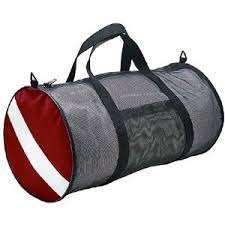 Mesh Dive Bag Mesh dive bags are designed to hold all of your gear except your weight belt or weights.