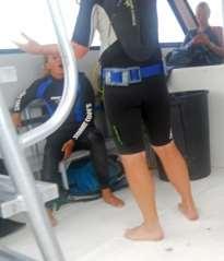 your belt as you walk. Never put the belt in the bag. It is best to hand your belt on to a boat.