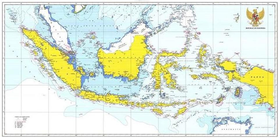 Page 3.3 1.2 NM wide TSS in the Sunda Strait that lies between the proposed precautionary areas and the southern entrance and acts as a main shipping lane at the southern entrance of the Sunda Strait.