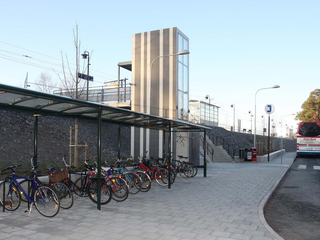 New station: Gröndalsviken, Nynäshamn Bicycle commuter ; the