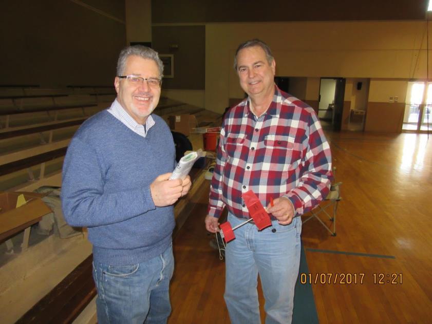 Jeff Nisley with Dana Field and his Peck ROG. Maybe the only flyable thing he has at the moment.