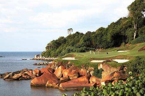 A place dedicated to golfers Bintan Island Golf voted the most beautiful golf in Asia Inside the Resort Putting green Driving filet Bunker practice Next door to the Resort* Ria Bintan Golf Club,
