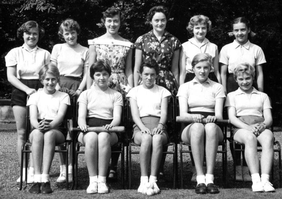 Rounders Under 15 Team Photo contributed by Ruth Horn. Thank you, Ruth. Back Row L-R: Margaret Purcell, Jean Hartley, Miss.