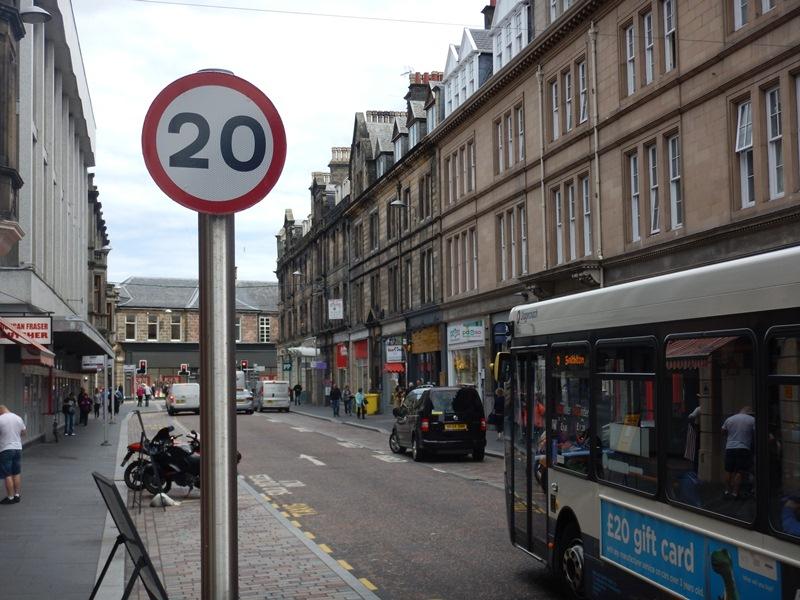 REVIEWING THE EXISTING SCHEME The existing 20mph area was put in place in 2009 and 2010. Highland Council reviewed the extent of existing signage and markings.