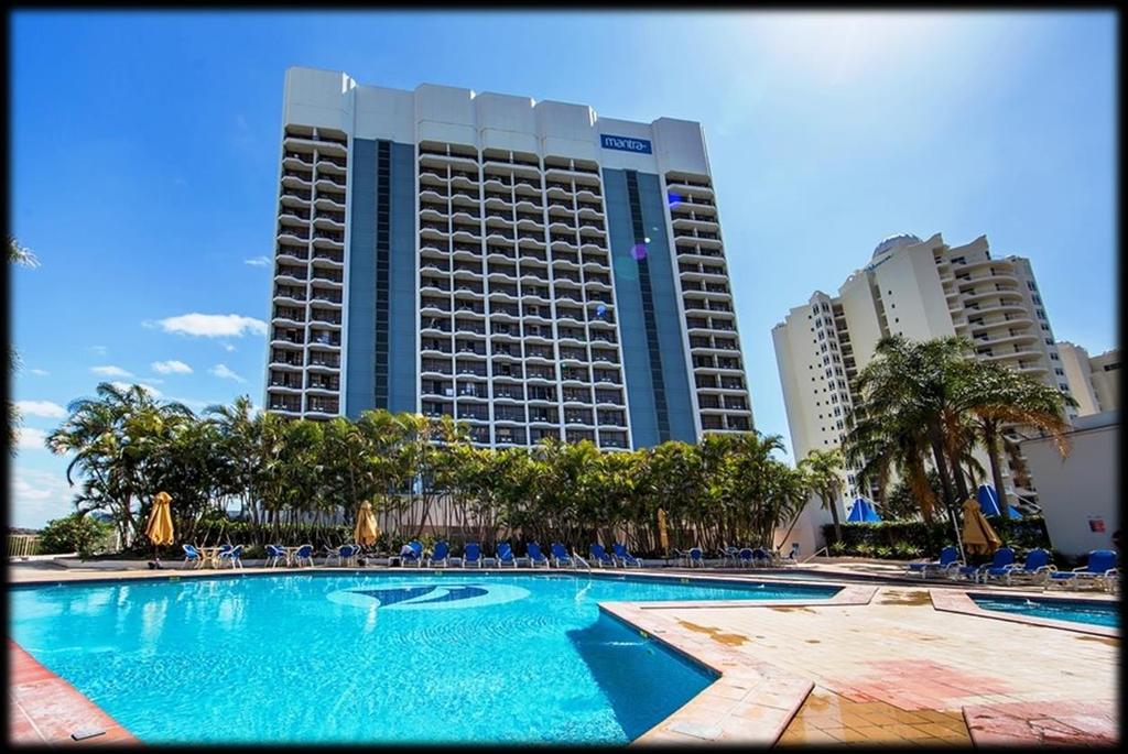 ACCOMMODATION MANTRA ON VIEW SURFERS PARADISE OCEAN VIEW HOTEL ROOM This Gold Coast hotel, in the heart of Surfers Paradise and just 160 metres from the beach, offers guest rooms with private