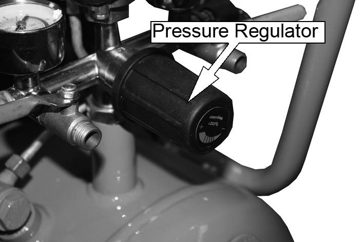 If the valve does not operate in this way, do not use the compressor.