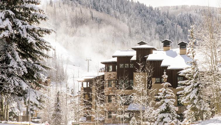 Appointed Condominiums Ski-Out/Ski-In Access at Deer Valley Resort Exclusive Access to On-Site Dining and Spa Services THE CHATEAUX DEER VALLEY Forbes Four-Star Hotel On-Site Award-Winning Dining