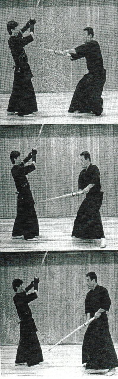 Tip 12 Note your Chudan ( 中段 ) posture in picture 1 shows that the Kensen ( 剣先 ) is toward opponent s left eye and the first joint of your right thumb is in