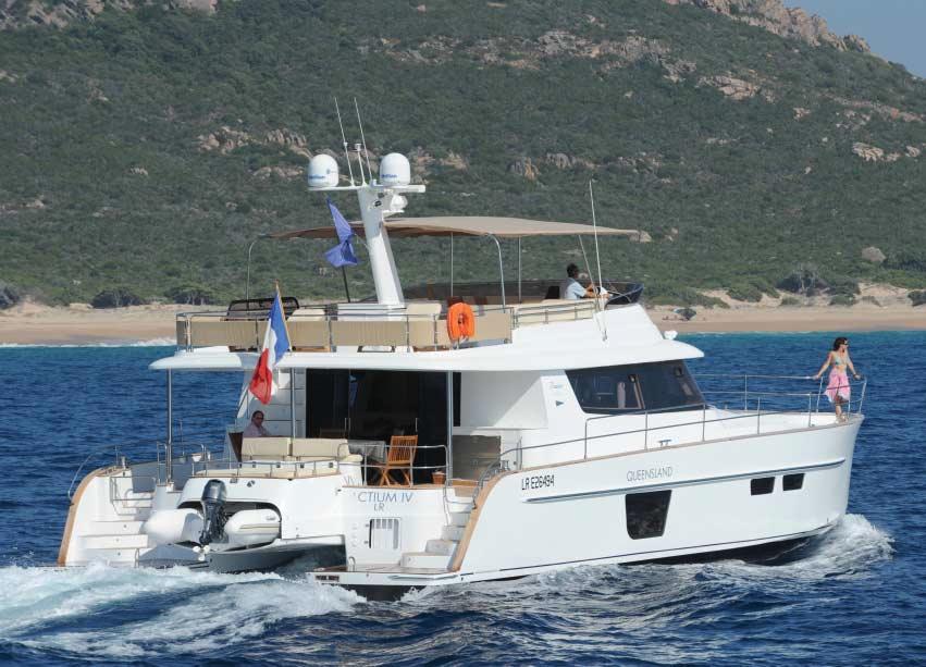 Flagship Class - QUEENSLAND 55 Flagship Class Queensland 55 The spectacular Queensland 55 is the latest addition to the company s prestigious Flagship Range and offers outstanding performance in