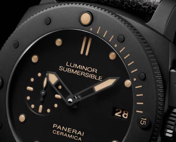 LUMINOR SUBMERSIBLE 1950 3 DAYS AUTOMATIC CERAMICA - 47mm The absolute darkness which rules in the depths of the sea is reflected in the appearance of the Luminor Submersible 1950 3 Days Automatic