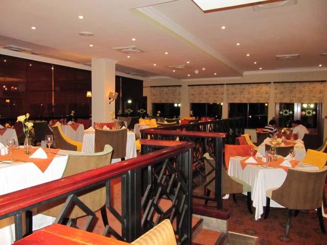 . DINING Drotskys Restaurant The newly modified Drotskys Restaurant is now an 82 seater restaurant. Drotsky's combines the African ambience with opulence that matches the rest of the clubhouse.
