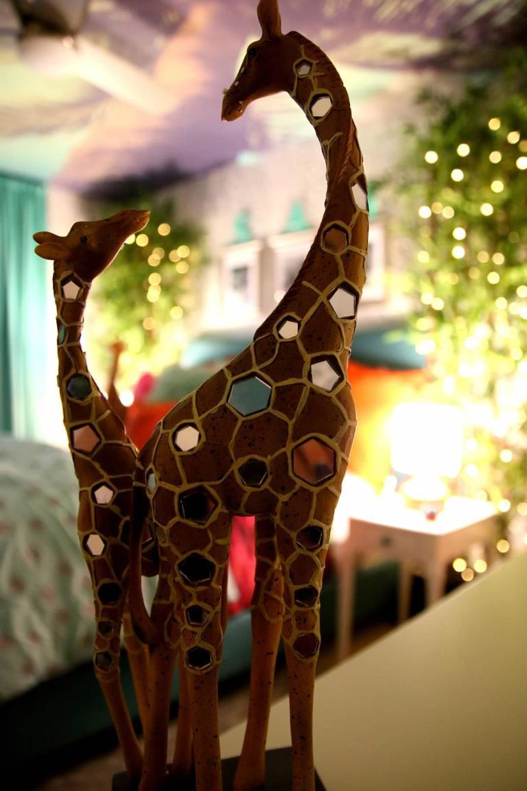 A Room of Hope For Samantha She wanted giraffes &