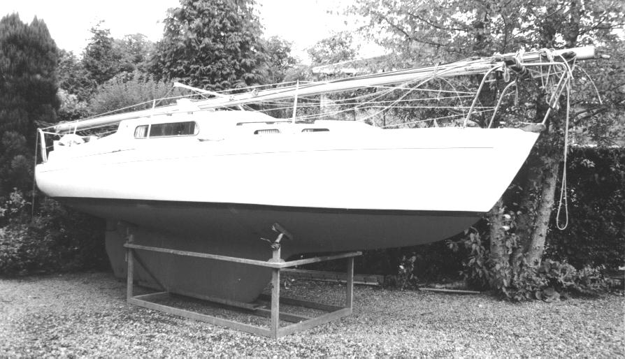 Albin Vega 27 - V1844-1974 VALKYRIA Valkyria (V1844) - Ashore Built by Albin Marin - Sweden (1974) Sail umber V1844 LOA 8.25m LWL 7.00m Beam 2.49m Draft 1.17m (Long Keel) Displacement 2.3 tonnes G.
