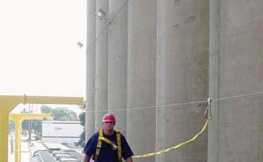 High quality 316 stainless steel cable fall protection system offers excellent freedom of movement Navigates corners and building contours