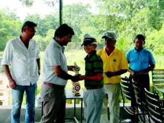 JUNIOR GOLF TOURNAMENT October, 2012 Boys S.No. Age Group Holes Prize Name 1. 10 to 12 yrs 18 holes Winner Deepkaran S.Thakkar 2. 10 to 12 yrs 18 holes Runner Up Shaurya Baid 3.
