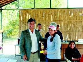 Mohesh Choudhary. One sleeve of golf balls were issued to winner/ runner up by Mr. Prahlad Singh Jadeja December, 2012 S.No. Age Group Holes Prize Name 1. 10 to 12 yrs 9 holes Winner Yashita Kumar 2.
