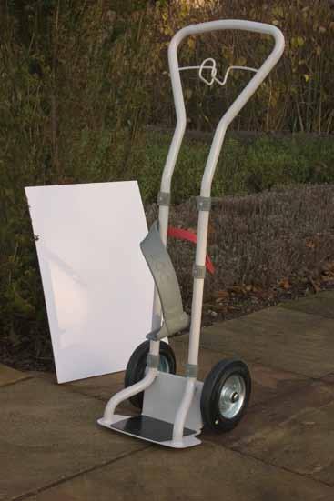 5 Foot plate and rubber mat 6 The innovative design of your new trolley incorporates protective features that help to maintain the trolley in tip top condition.