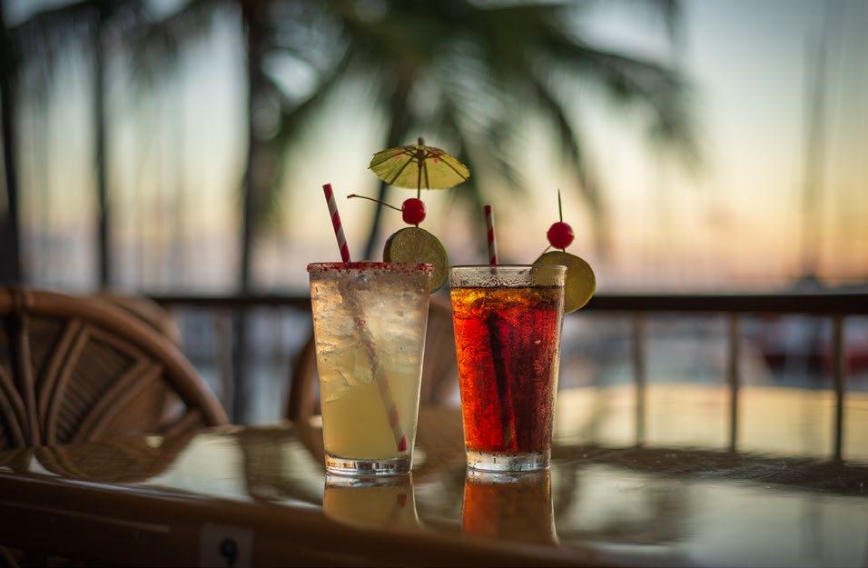 HAWAII YACHT CLUB BULLETIN HAPPY HOUR - DECEMBER Monday- Thursday 3-6 PM 20% off all draft beers 8-10 PM 20% off all wine bottles (No stacking - 1 bottle per order) Friday and Saturday * all hours *