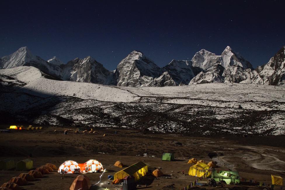 info@alpenglowexpeditions.com 877-873-5376 Ama Dablam Rapid Ascent Expedition 14 Days in Nepal / Skill Level: Advanced Oct. 31 - Nov.