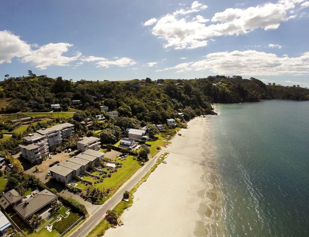 8 OVERSEAS TRIP RIGHT HERE IN NZ Enjoy three nights in Waiheke at the gorgeous Sands resort of Onetangi Beach. Three nights in a two bedroom apartment both with ensuites.