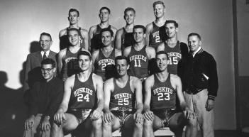 1953 NCAA Tournament Final Four Third Place (22 teams) Front row (left to right): Manager Garver, Dean Parsons, Bob Houbregs, Doug McClary.