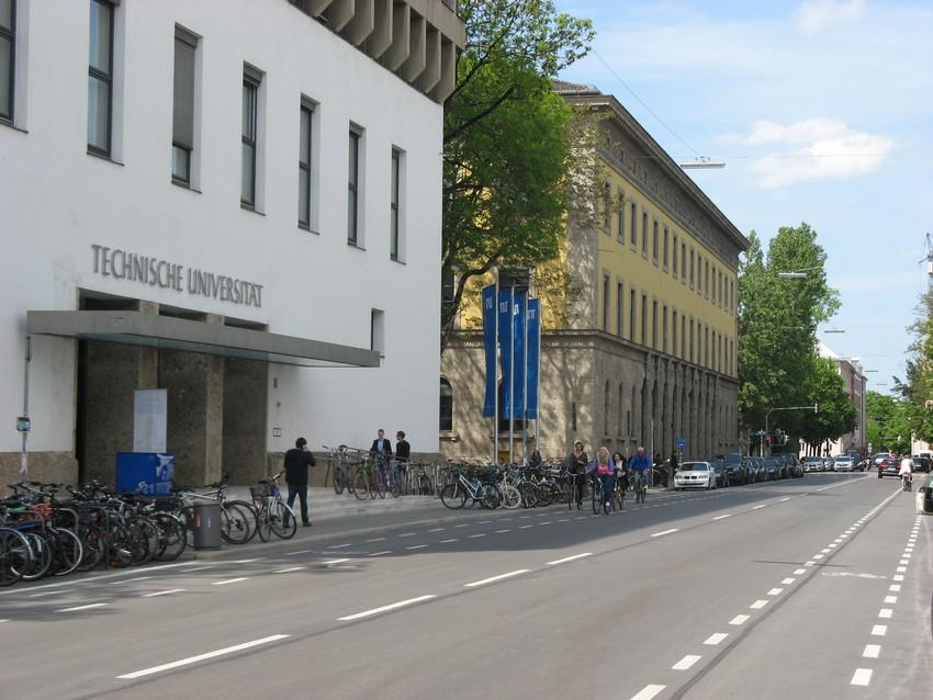 5 Develop measures in accordance with German planning guidelines (FGSV) Modelling site Main entrance of Technical University Art gallery Alte Pinakothek Arcisstrasse is part of