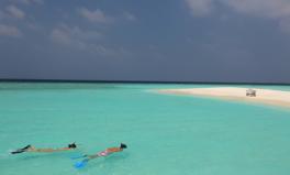 water. Of course, a delicious prepared picnic or BBQ will top off this great day of discovering the hidden side of the Maldives.