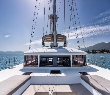 LAGOON 560 S2: THE ART OF HOSPITALITY The 560 gave Lagoon a strong lead in terms of comfort, ergonomics and style, combining the worldrenowned talents of the architectural firm VPLP and the design