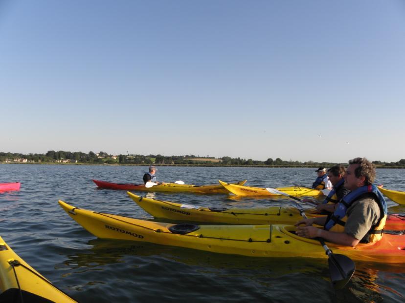 3:00pm-5:00pm Sea Kayak : an unusual discovery of the channel 3:00pm-4:20pm Tour of the harbormaster s office guided by Captain Bayle : 4 group visits with a maximum of 10 participants each.
