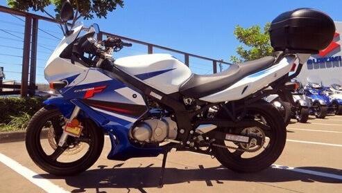 She had had one previous owner who had done about 3,000 kms on her, before trading her in for a larger bike once he had