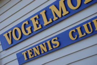 Junior Newsletter August 2014: The tennis season is upon us and is time to take to the