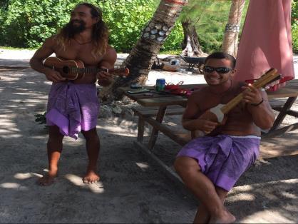 A local guide will accompany you along the way with the sound of a Polynesian ukulele.