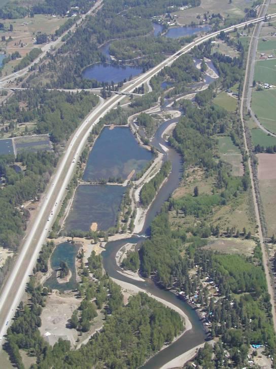 PROJECT HIGHLIGHTS Hanson Ponds This project recreated a large side channel (approximately 5,000 feet in length) along the Yakima River mainstem.