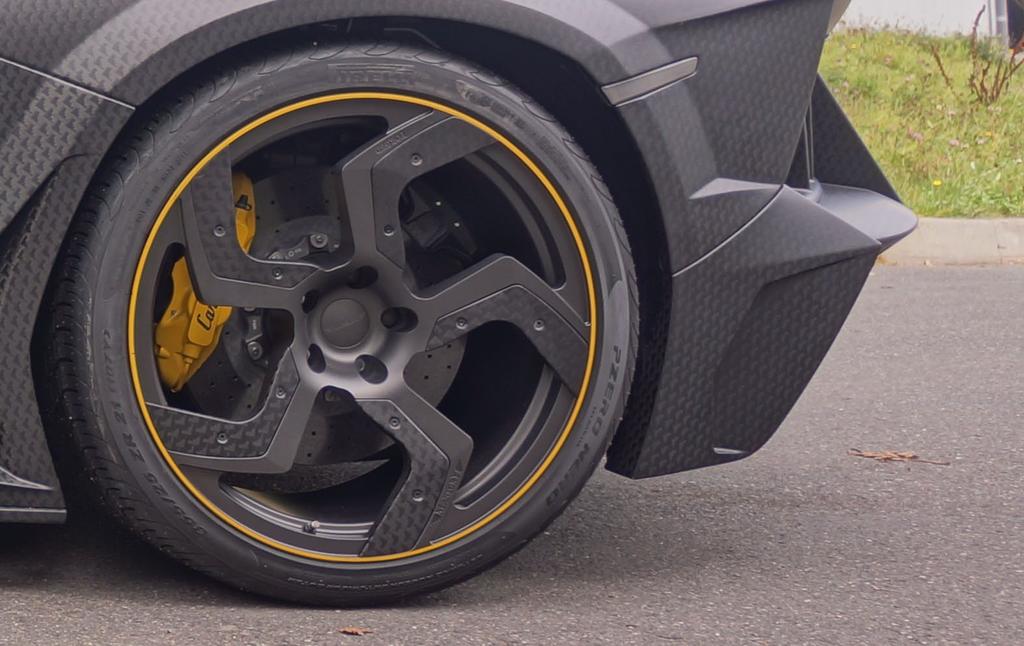 The WHEELS programme for your Lamborghini Aventador Fully forged & Alloy Wheels Of course, only the best components are worth considering for the conversion of engine power into propulsion: As the