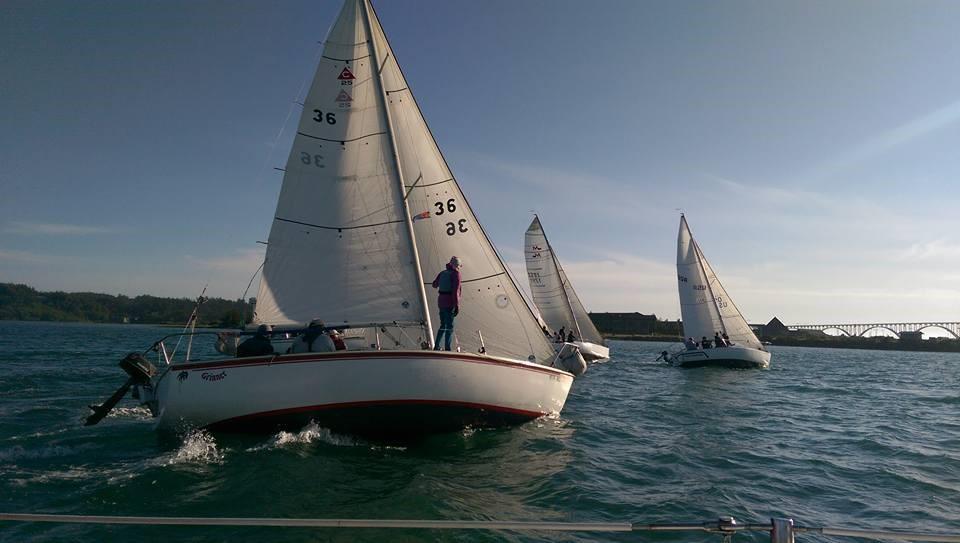 Commodore s Report Ahoy, YBYC Here we are in February already. How time flys...youth sailboat racing started, if you can help with their coming regatta's on April 14th.
