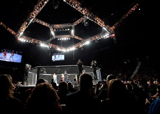 CHALLENGER - OPPOSITE FIGHTER WALK - FLOOR Experience all of the heart-pounding action just feet from UFC s hallowed Octagon.