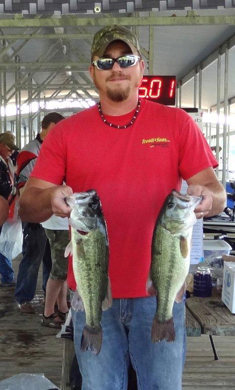 In fifth place Scott Hasty and Bryan Slaughter weighed in a total of 16.69 pounds. Scott weighed three fish and Bryan had four, including his 6.00 pound big bass of the weekend.