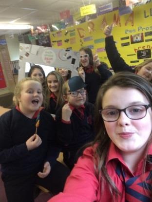 On the 5th of April, girls from 7E had the opportunity to be part of a blogging workshop from the Welsh children's poet Anni Llyn.